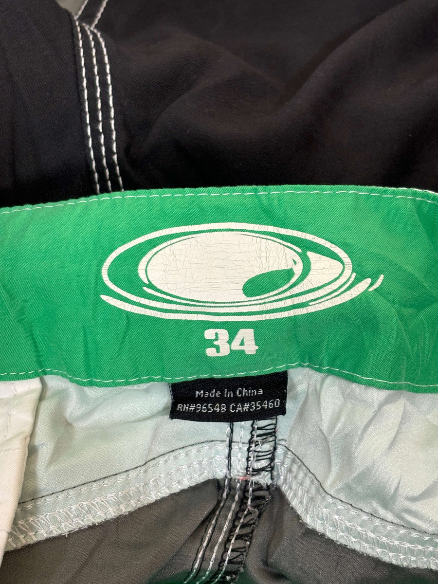 BAGGY Y2K OAKLEY BOARDIES - W34