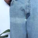 CLASSIC BAGGY LIGHTWASH LEVI'S JEANS - W35/36