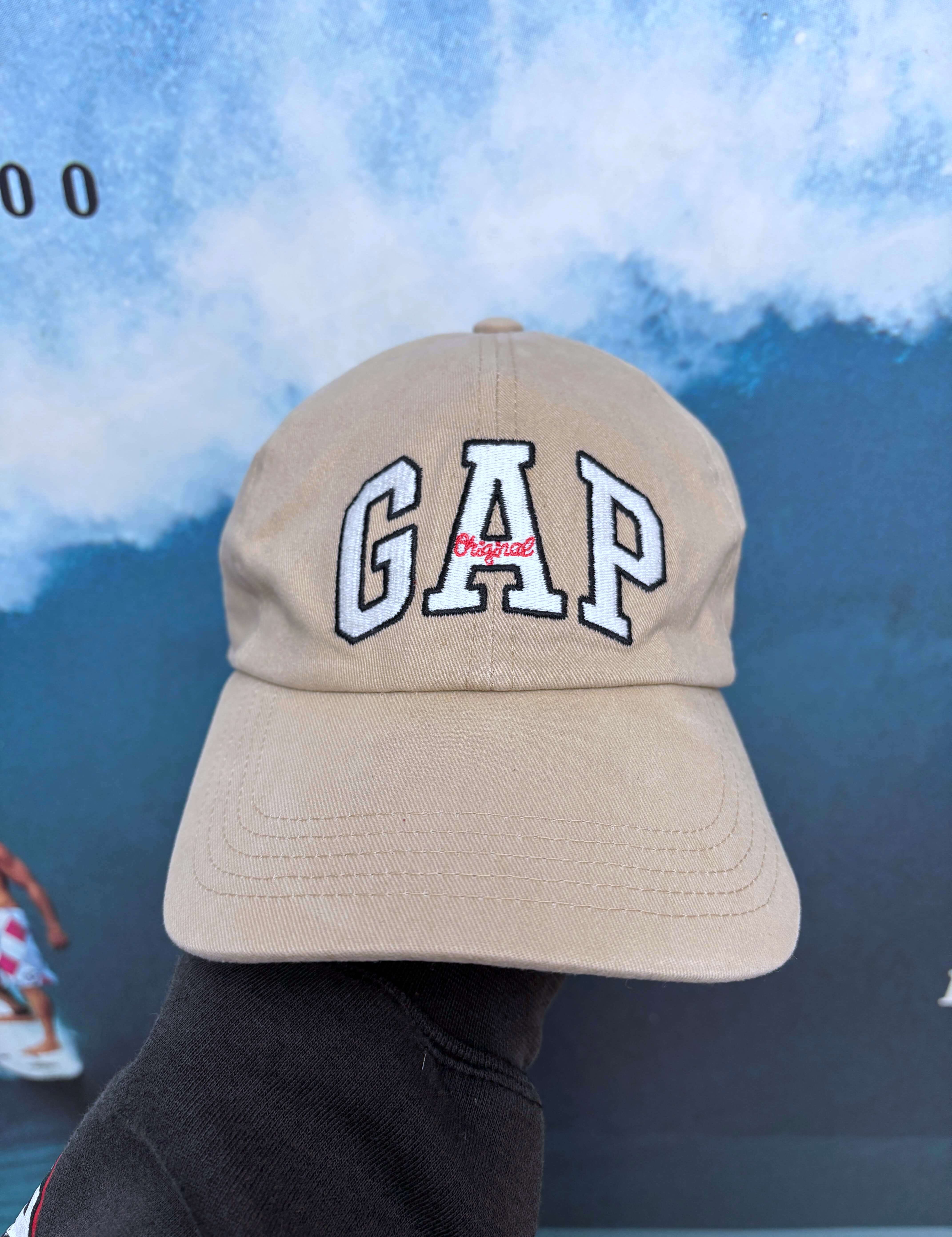 CLASSIC GAP BIG SPELLOUT HAT